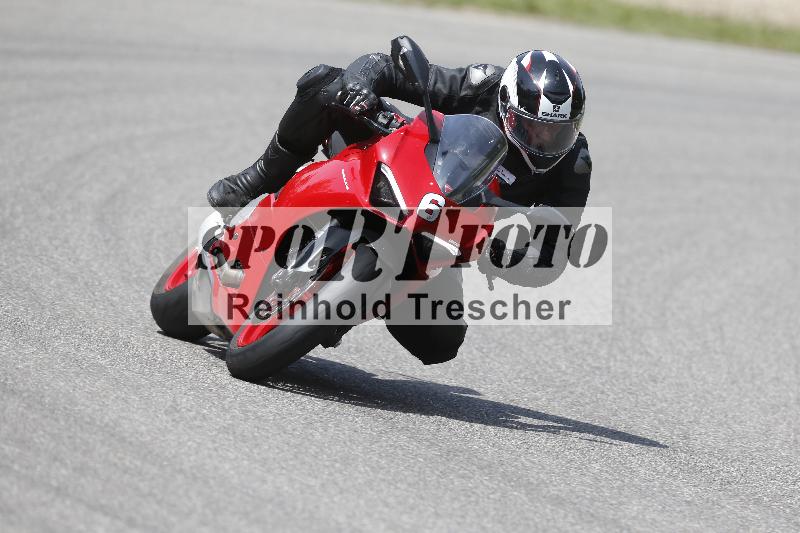 /27 12.06.2025 Ducati Schweiz Trackday Warmup  ADR/blau-bleu/6